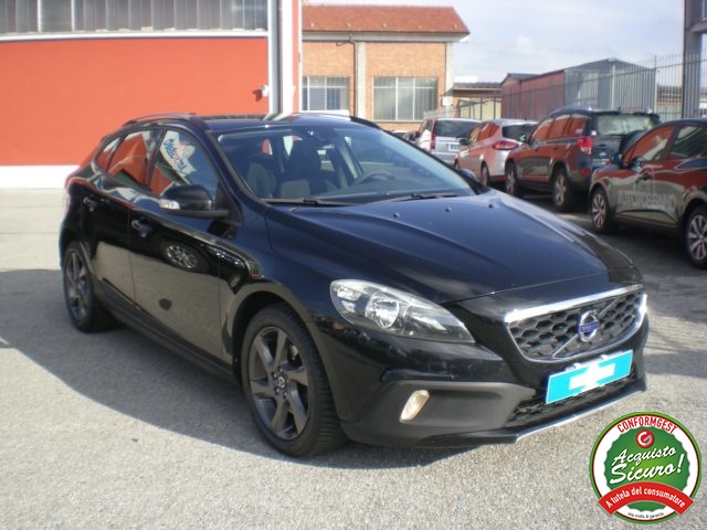 VOLVO V40 Cross Country usata, con Airbag