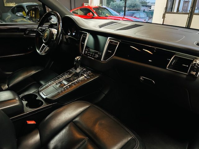 PORSCHE Macan usata, con Specchietti laterali elettrici