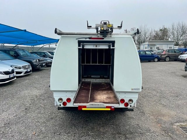 MITSUBISHI L200 usata, con Climatizzatore