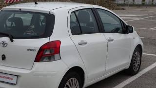 TOYOTA Yaris usata 30