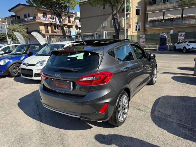 FORD Fiesta usata, con Autoradio