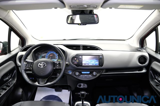 TOYOTA Yaris usata, con Cruise Control