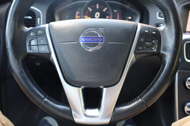 VOLVO V60 usata, con Specchietti laterali elettrici