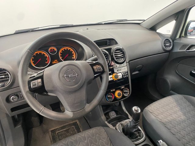 OPEL Corsa usata, con Autoradio