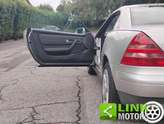 MERCEDES-BENZ SLK 200 usata, con Fendinebbia