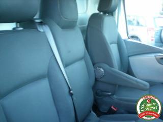RENAULT Trafic usata 10