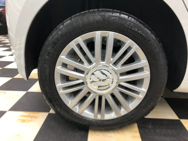 VOLKSWAGEN up! usata, con Controllo trazione