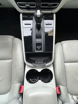 PORSCHE Macan usata, con Autoradio digitale