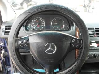 MERCEDES-BENZ A 180 usata, con Alzacristalli elettrici