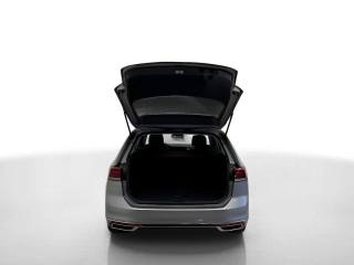 VOLKSWAGEN Passat Variant usata, con Servosterzo