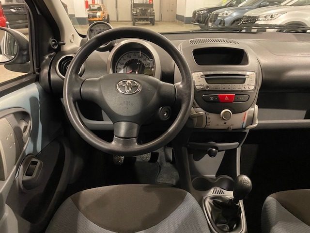 TOYOTA Aygo usata, con Autoradio