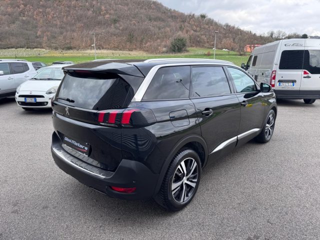 PEUGEOT 5008 usata, con Autoradio