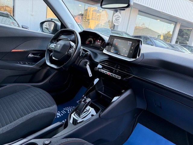 PEUGEOT 2008 usata, con Cruise Control