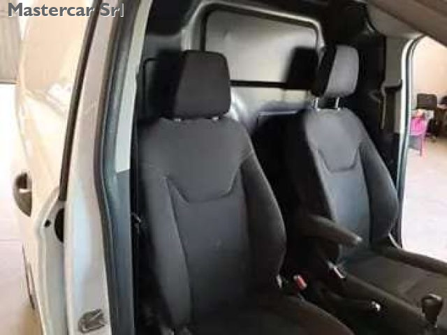 FORD Transit Courier usata, con Climatizzatore