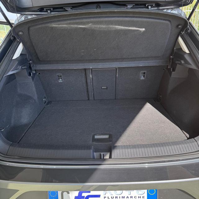 VOLKSWAGEN T-Roc usata 22