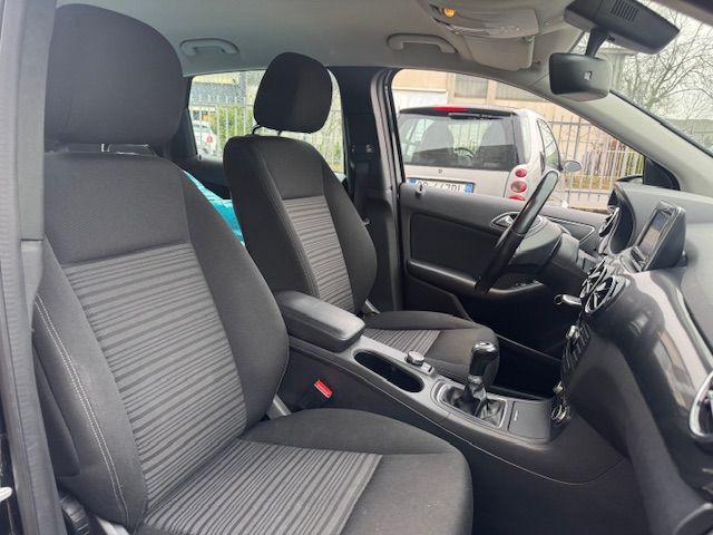 MERCEDES-BENZ B 180 usata, con Cruise Control