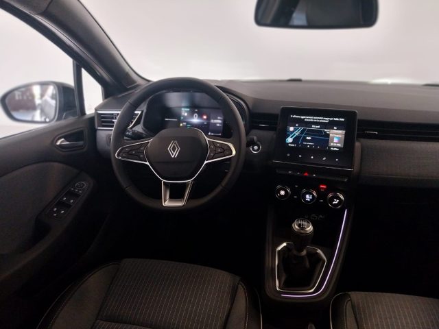 RENAULT Clio usata, con Touch screen