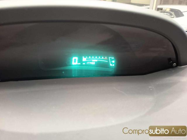TOYOTA Yaris usata 12