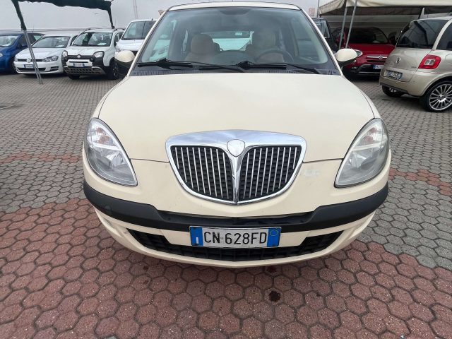 LANCIA Ypsilon usata, con Volante in pelle