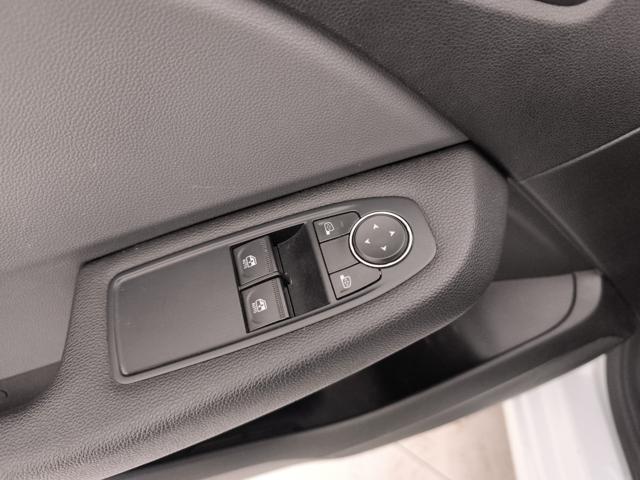 RENAULT Clio usata, con Sedile posteriore sdoppiato