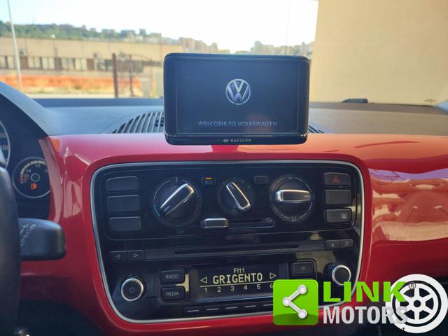 VOLKSWAGEN up! usata 22