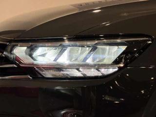 VOLKSWAGEN Passat Variant usata, con Volante in pelle