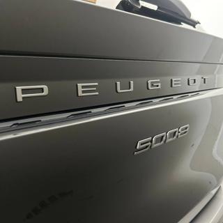 PEUGEOT 5008 usata, con Sensori di parcheggio anteriori