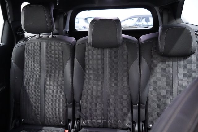 PEUGEOT 5008 usata, con Vivavoce