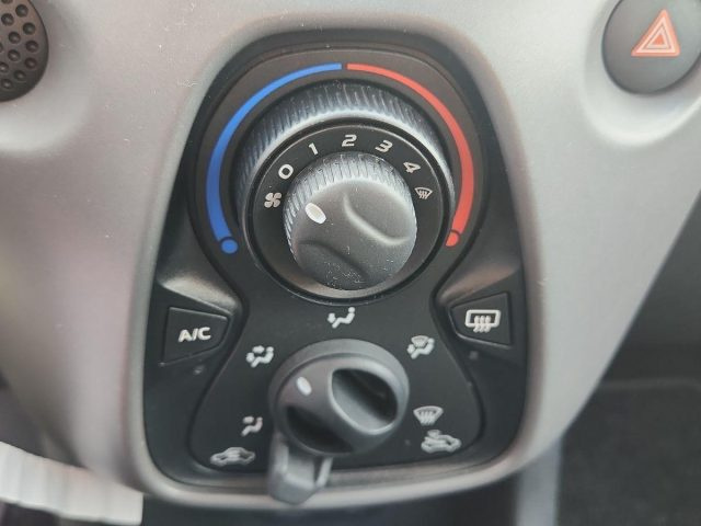 PEUGEOT 108 usata 18