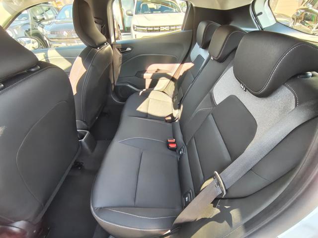 RENAULT Clio usata, con Autoradio