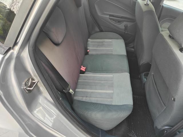 FORD Fiesta usata, con Pneumatici estivi