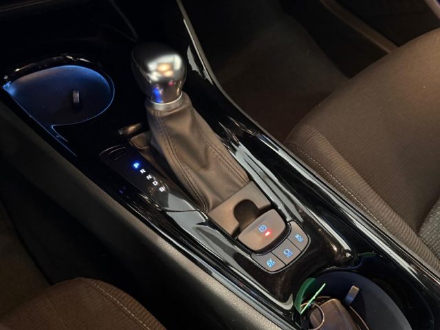 TOYOTA C-HR usata, con Bluetooth