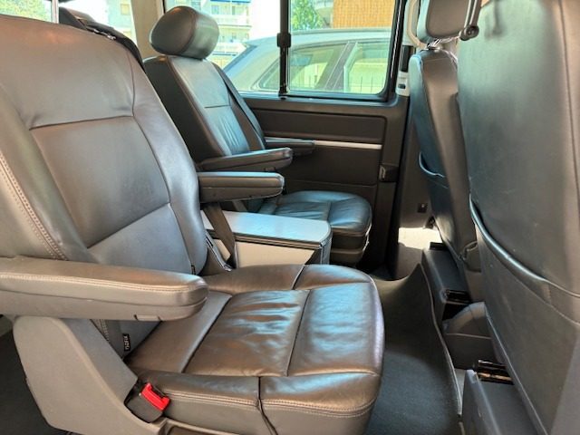 VOLKSWAGEN Multivan usata, con Cruise Control