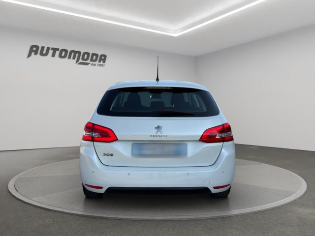 PEUGEOT 208 usata, con Autoradio