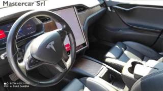 TESLA Model S usata 9