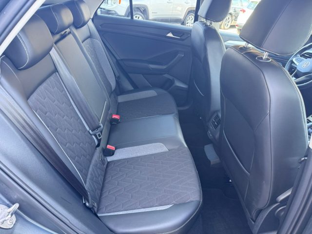 VOLKSWAGEN T-Roc usata, con Sedile posteriore sdoppiato