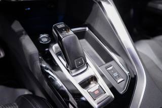 PEUGEOT 5008 usata, con Luci diurne LED