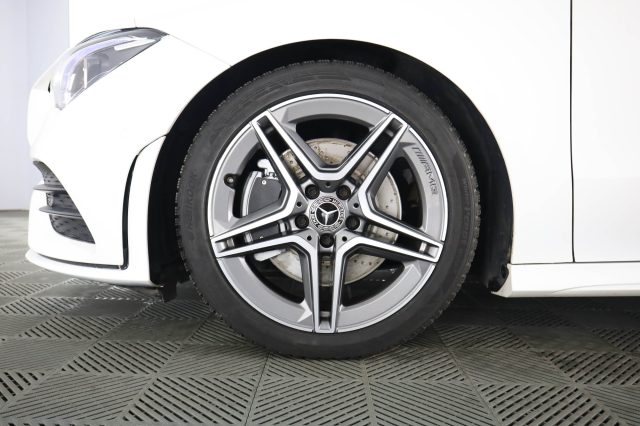 MERCEDES-BENZ CLA usata 8