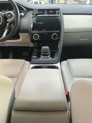 JAGUAR E-Pace usata, con Sensori di parcheggio posteriori