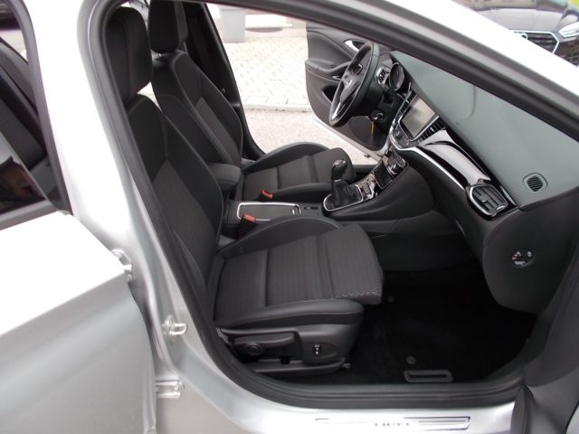 OPEL Astra usata, con Controllo trazione