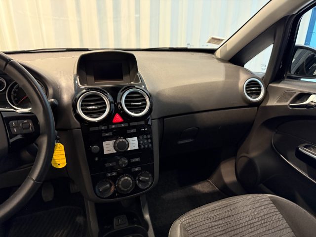 OPEL Corsa usata, con Climatizzatore