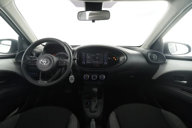 TOYOTA Aygo X usata 10