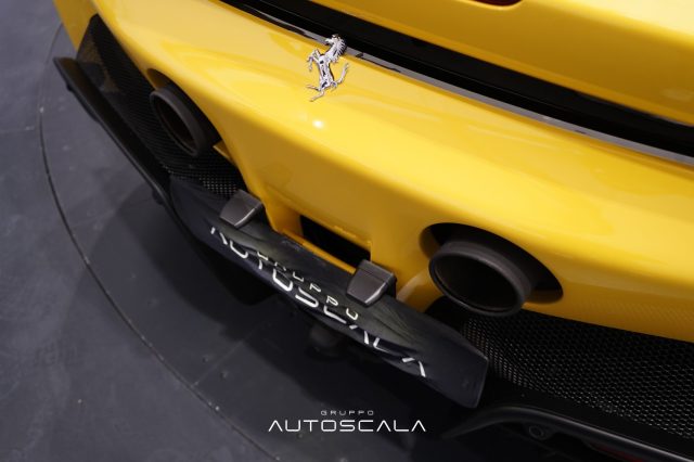 FERRARI SF90 usata 42