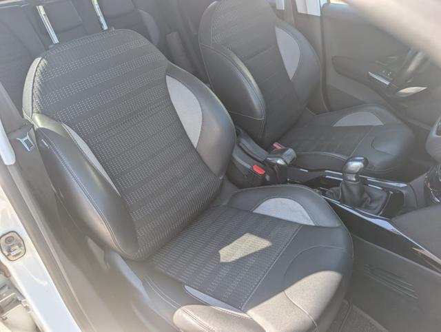 PEUGEOT 2008 usata, con Boardcomputer