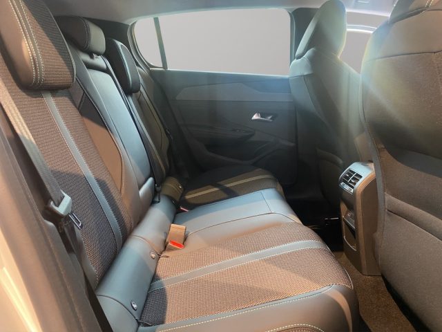 PEUGEOT 308 usata, con Sensore di luce
