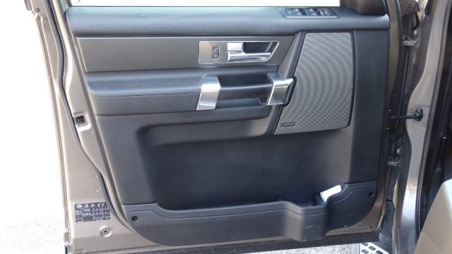 LAND ROVER Discovery usata 50