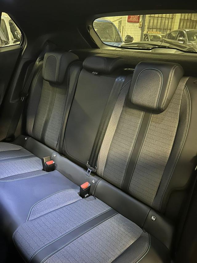 PEUGEOT 2008 usata, con Climatizzatore