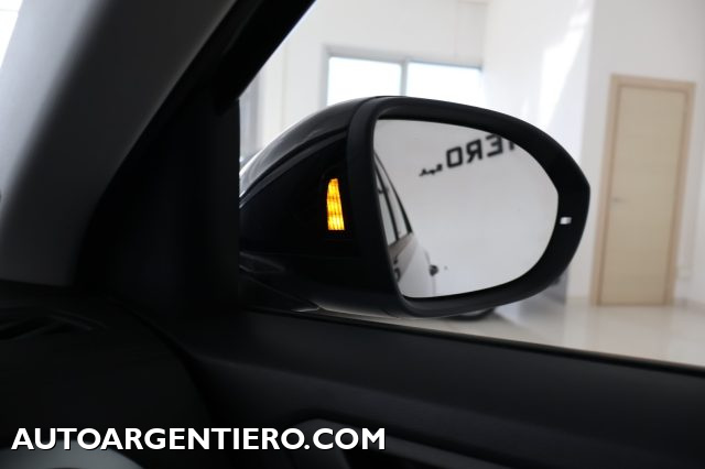 VOLKSWAGEN T-Roc usata, con Touch screen