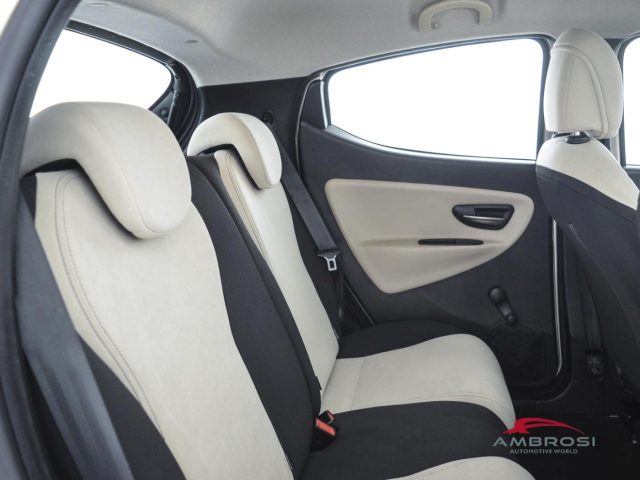 LANCIA Ypsilon usata 10