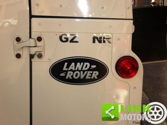 LAND ROVER Defender usata 8